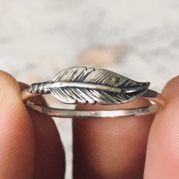 Jewelry - dainty sterling silver feather ring 💖